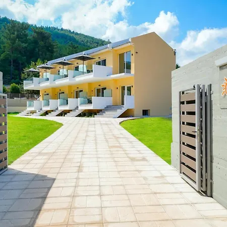 Solar Hotel *