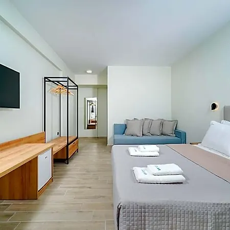 Solar Hotel *